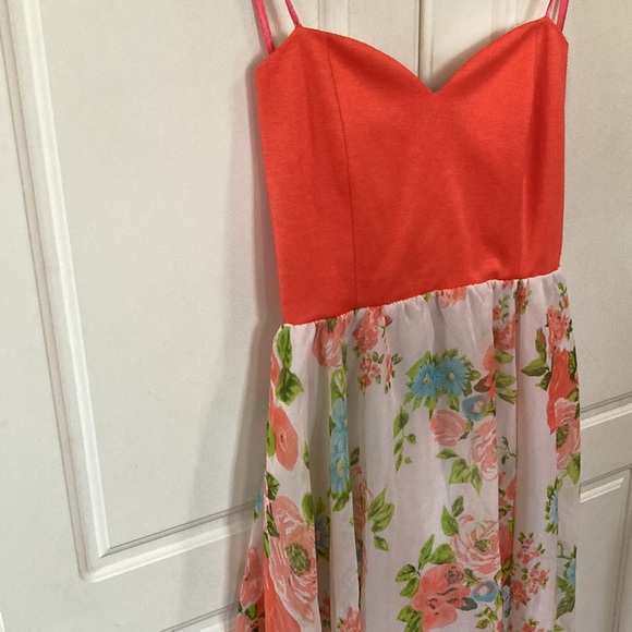 ⭐️ Summer Coral/White Floral Strapless Sheer Sweetheart Flowing Dress - Picture 7 of 14